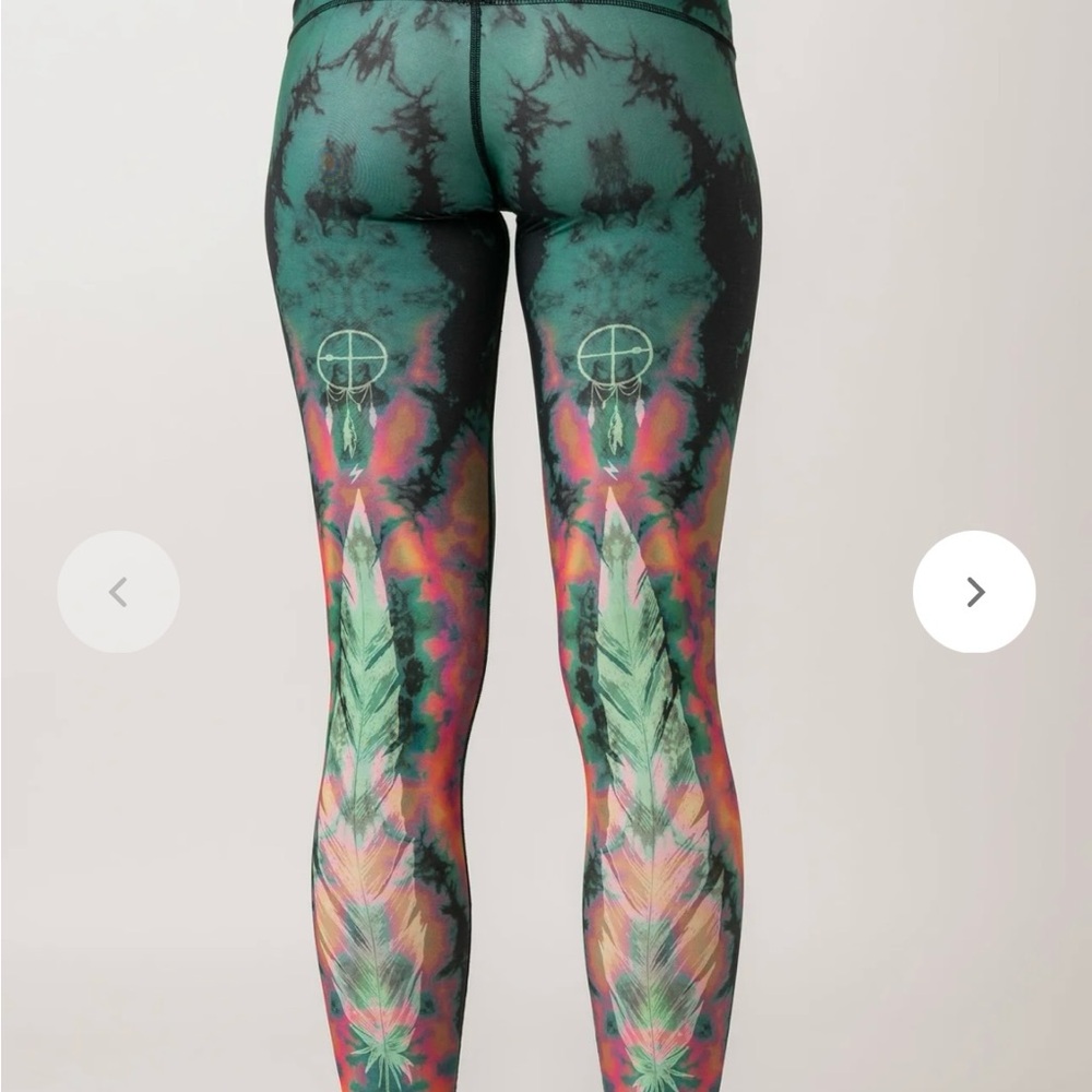 Teeki Eagle Feather Green Hot Pants L